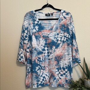 Onque Woman White, Blue and Pink Patterned Blouse
